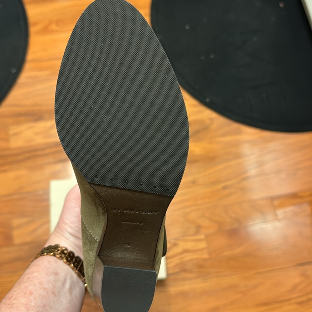 Burberry booties NWT - Picture 6 of 7